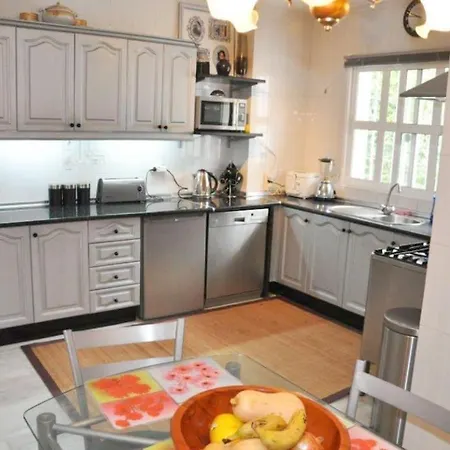 Вилла Large 7 Bedroom In Sierrrezuela Heated Pool Малага