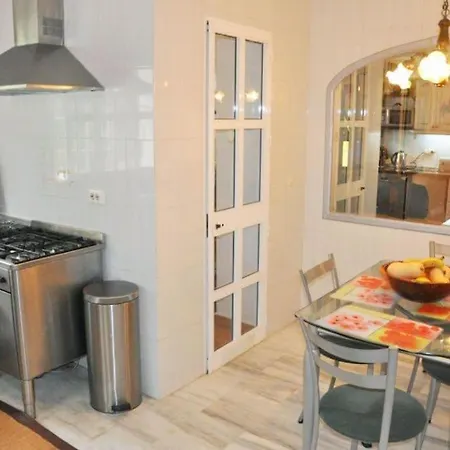 Large 7 Bedroom In Sierrrezuela Heated Pool Вилла *