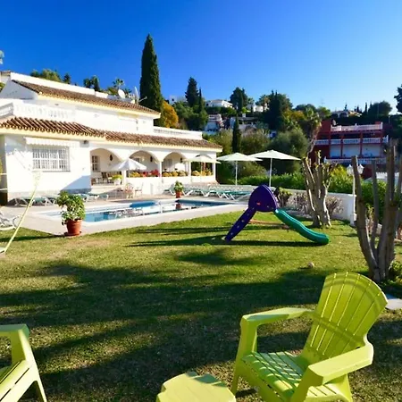 Large 7 Bedroom In Sierrrezuela Heated Pool 别墅 *